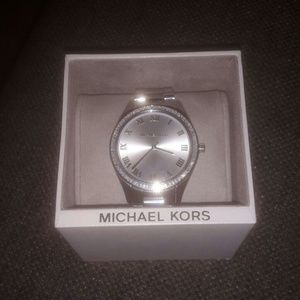 Michael kors silver watch!!! NEXT DAY SHIPPING